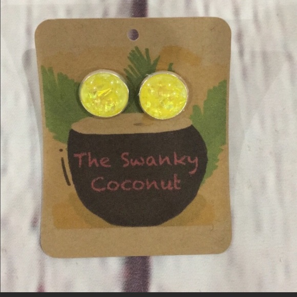 Swanky Coconut Jewelry - Swanky Coconut Yellow Opal Fire Stud Earrings Silver 12mm